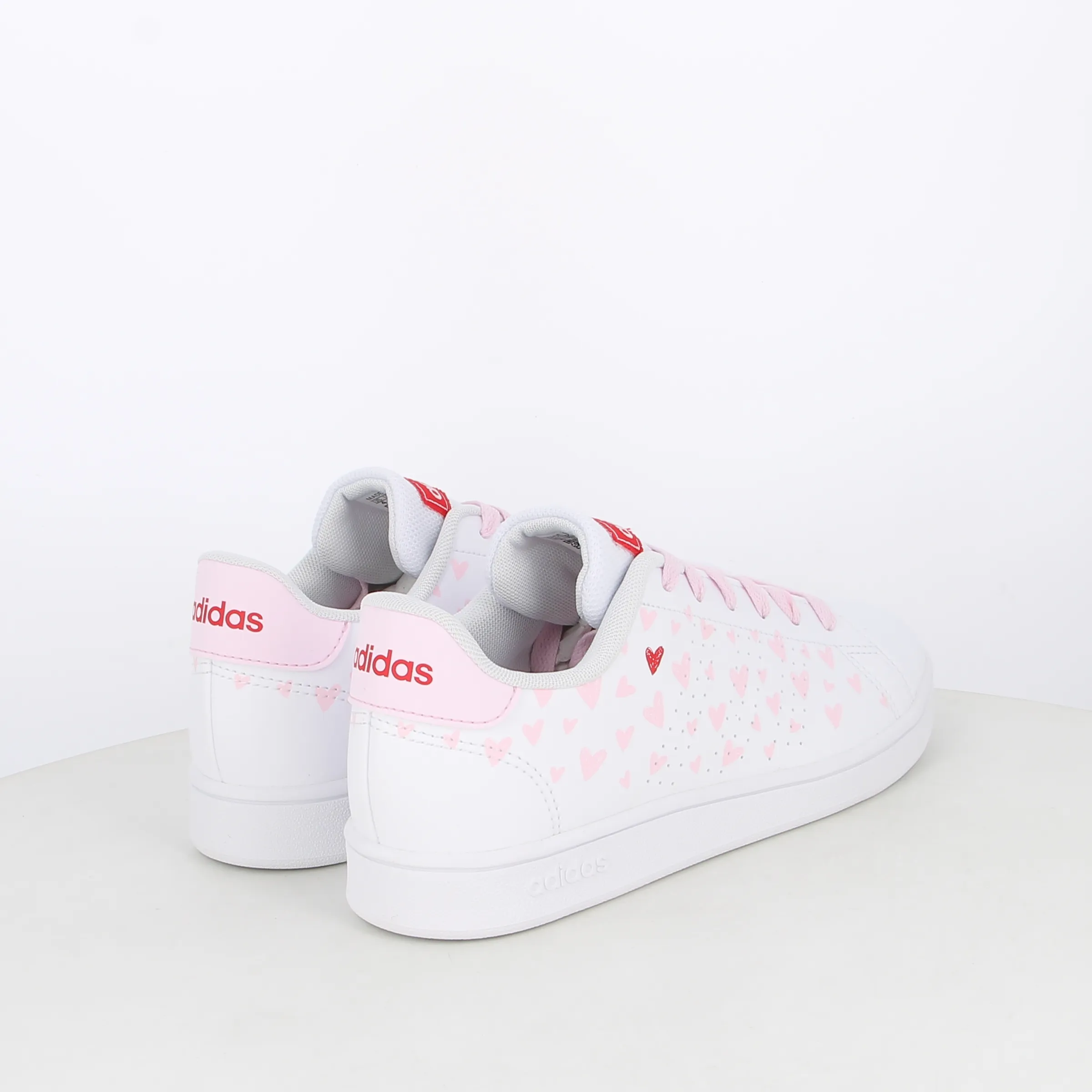 -----Adidas -----Sneakers da bambina Advantage IE0242 ----