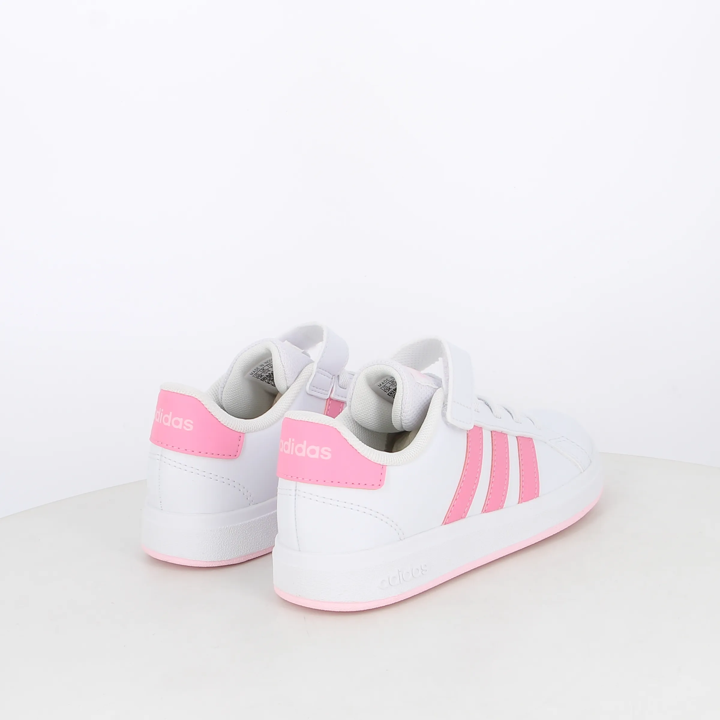 -----Adidas -----Sneakers da bambina Grand Court ID0738 ----