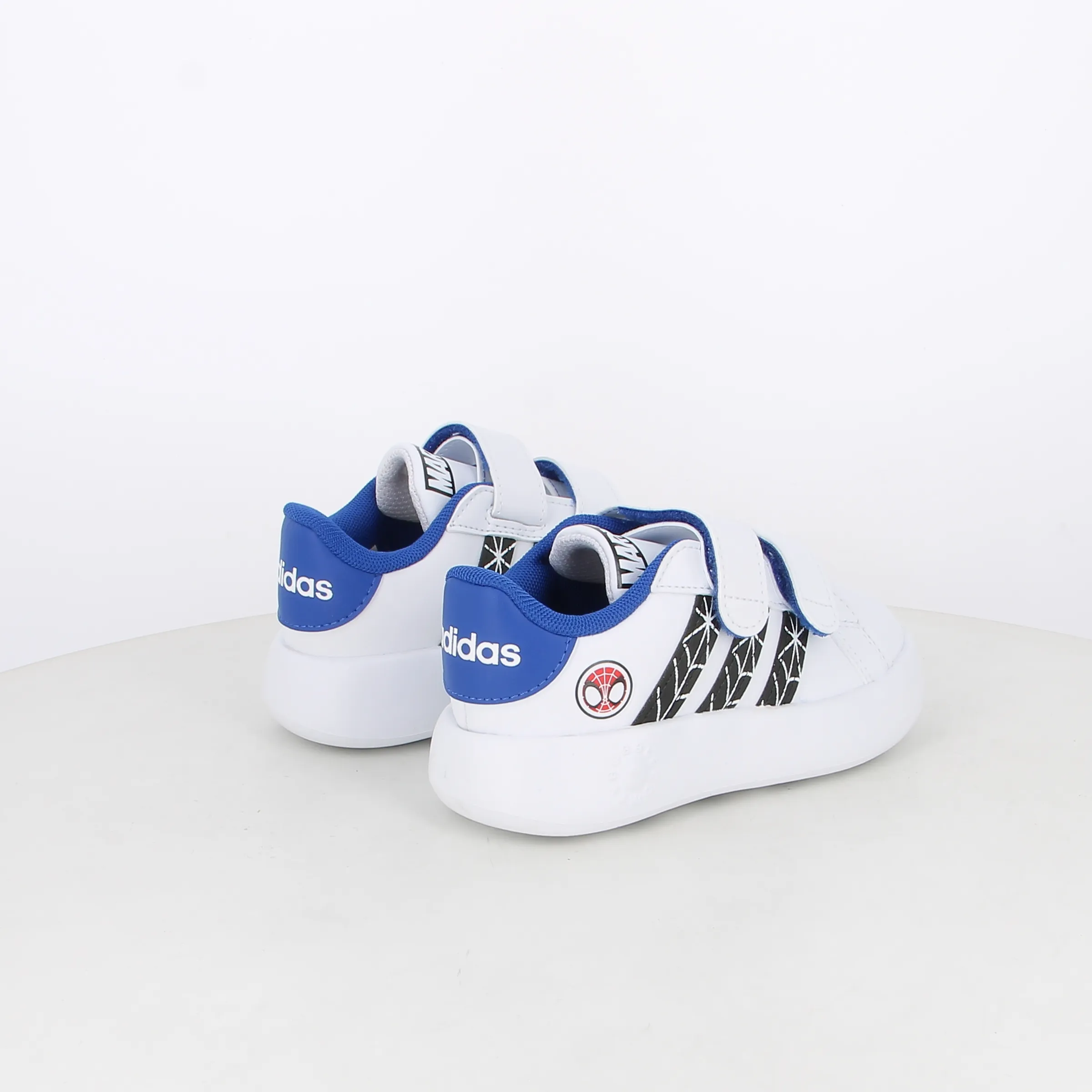 -----Adidas -----Sneakers da bambino Grand Court ID8017 ----