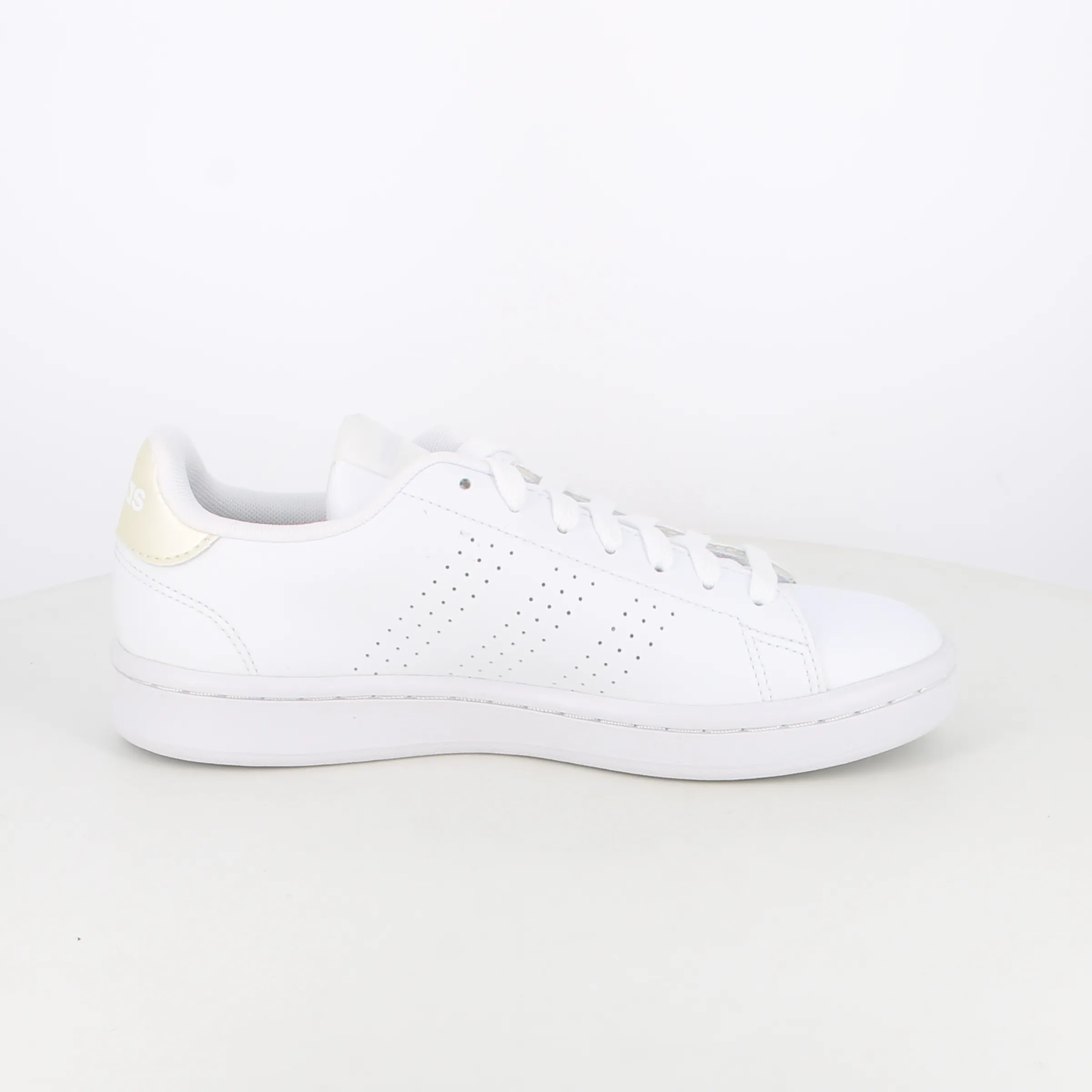 -----Adidas -----Sneakers da donna Advantage ID9653 ----