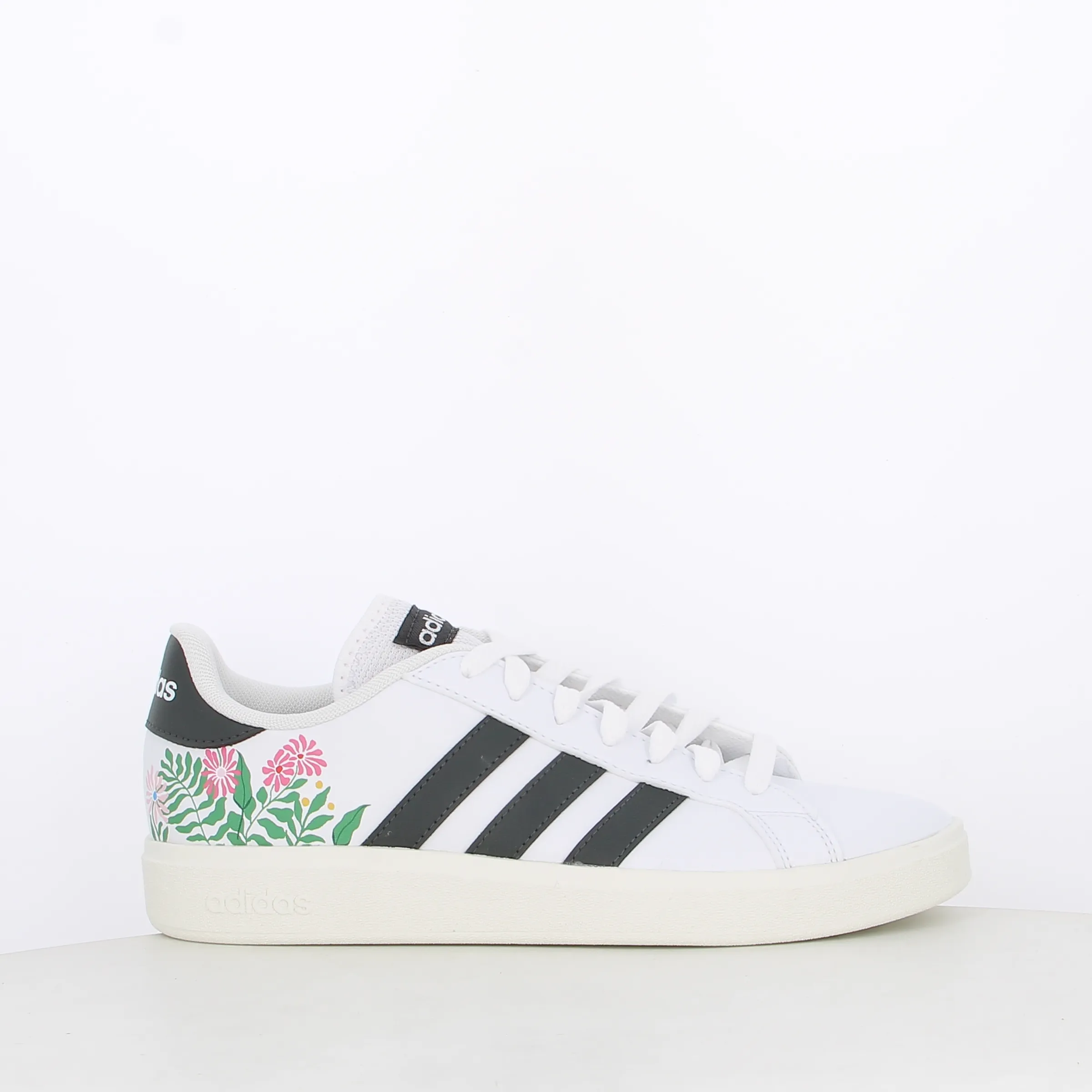 -----Adidas -----Sneakers da donna Grand Court Base IE8511 ----