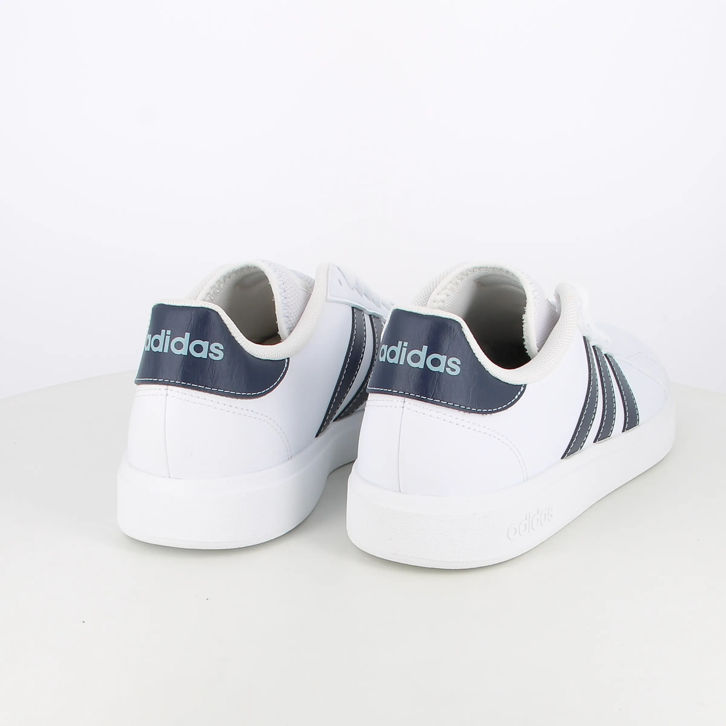 -----Adidas -----Sneakers da uomo Grand Court Base 2.0 ID4457 ----