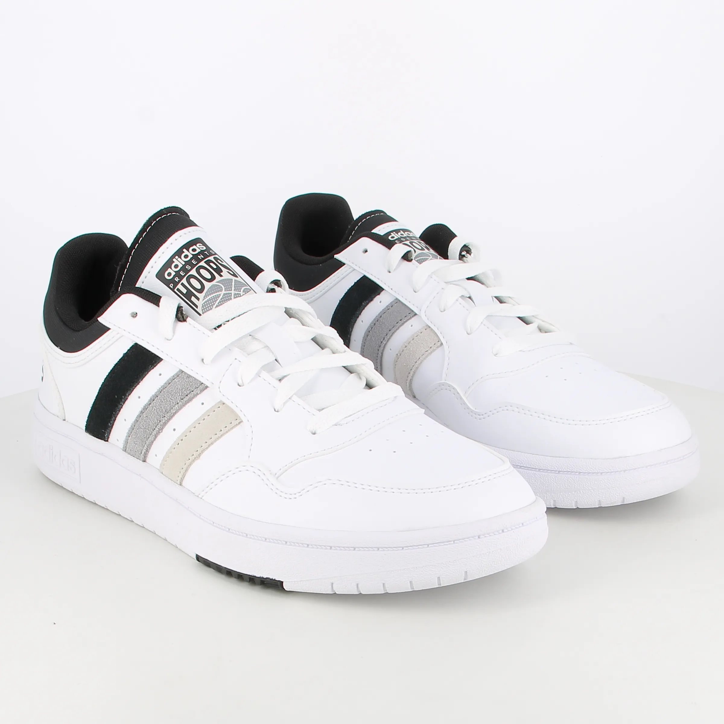 -----Adidas -----Sneakers da uomo Hoops 3.0 IG7914 ----