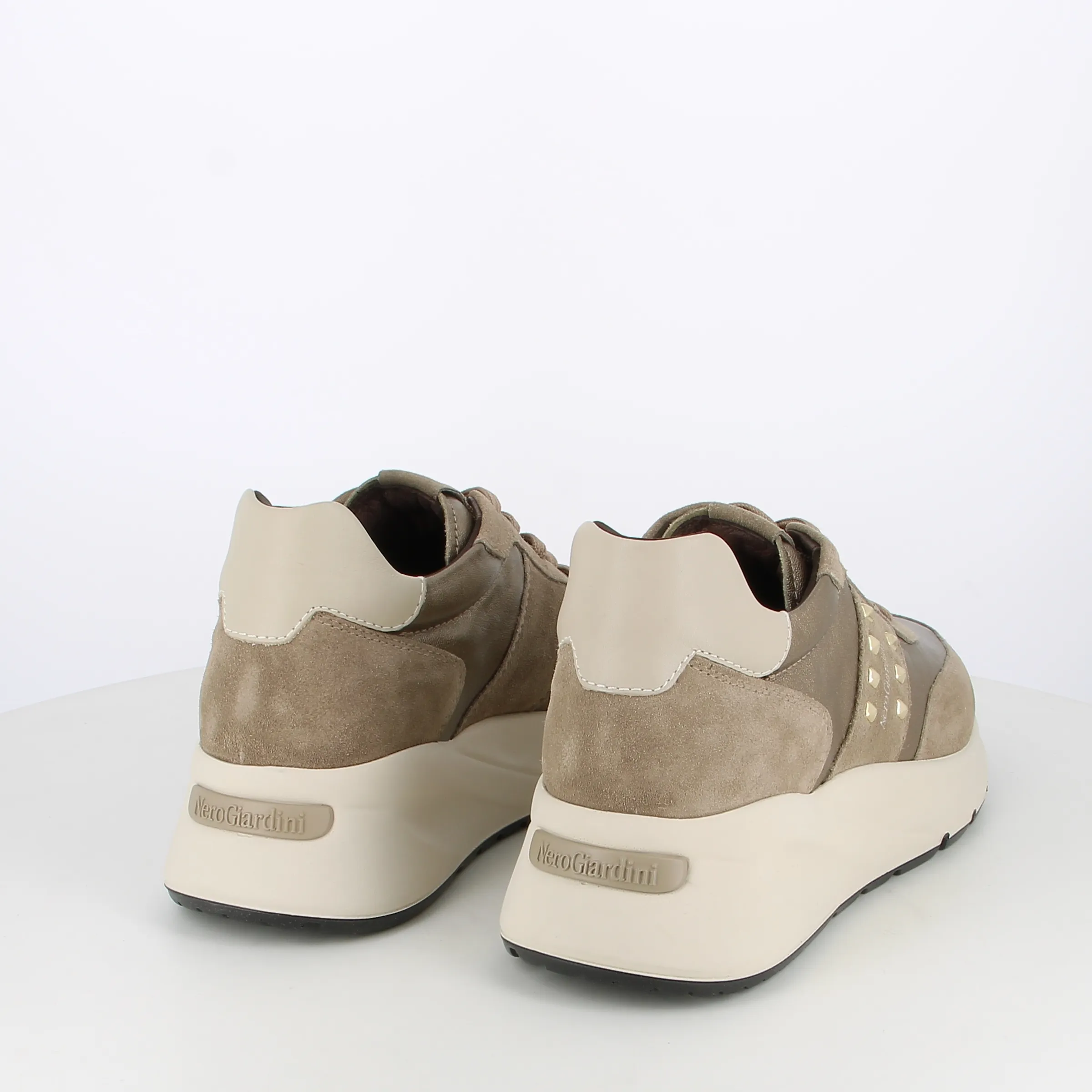 -----NeroGiardini -----Sneakers da donna I308335D ----