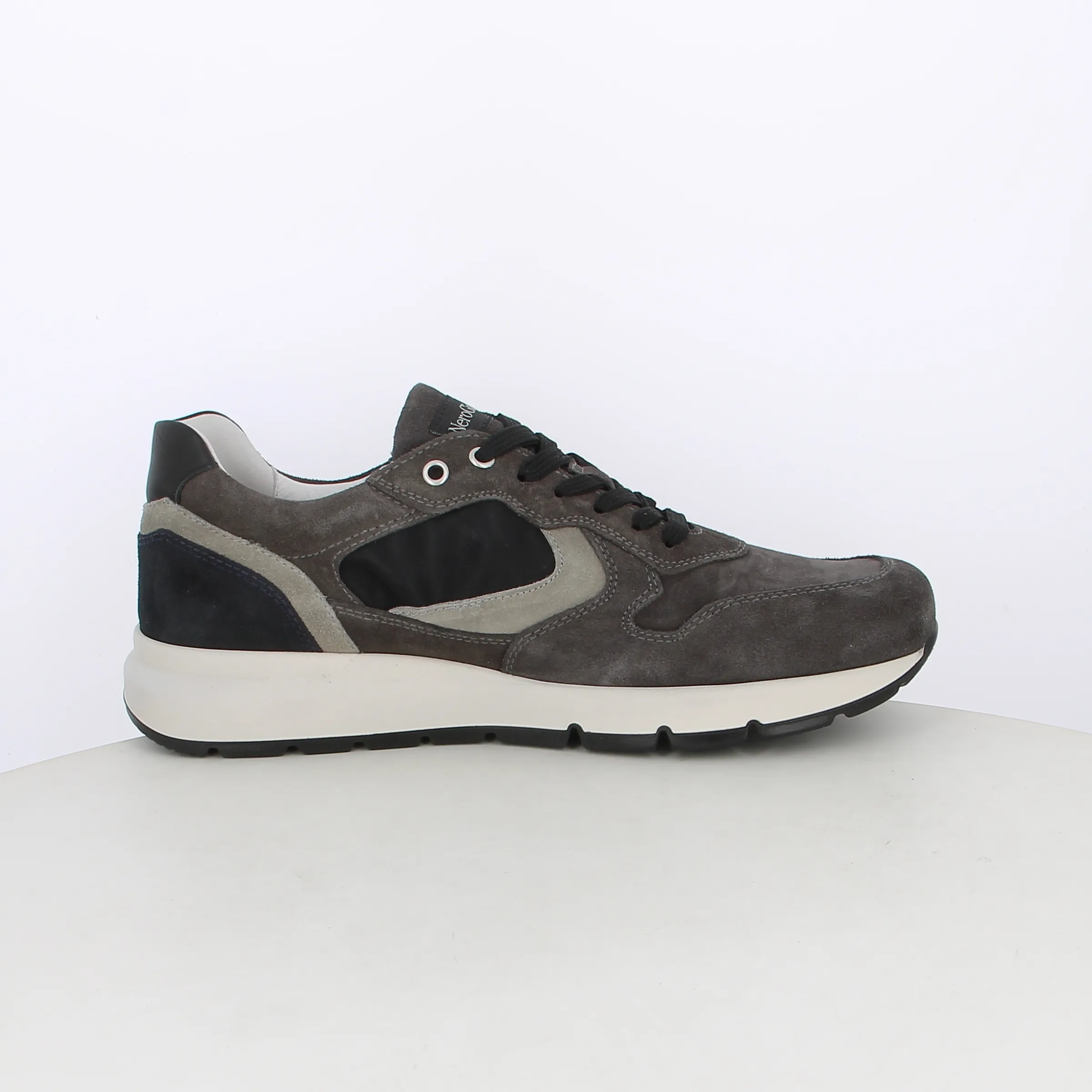 -----NeroGiardini -----Sneakers da uomo I400420U ----