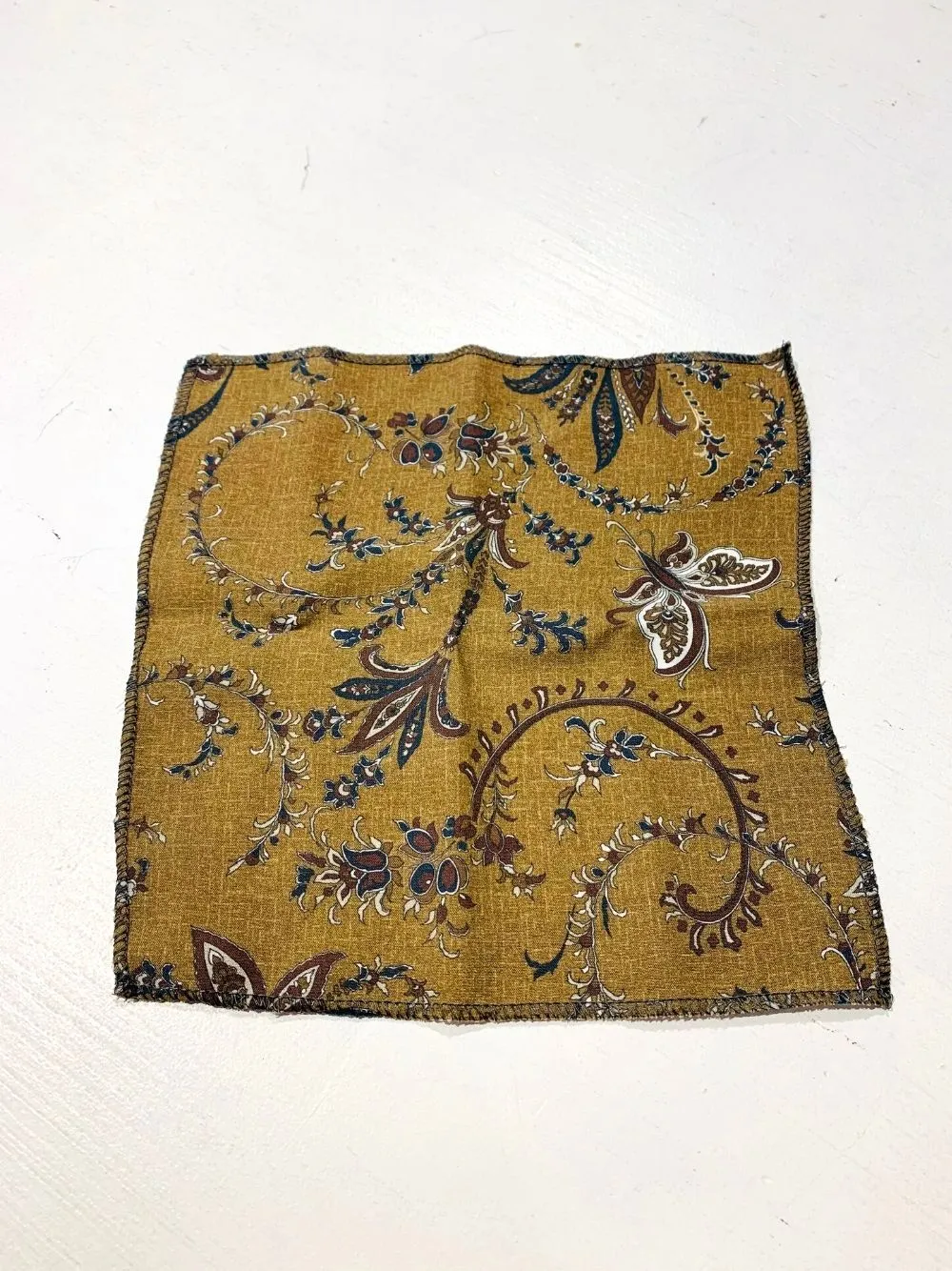 Pochette fiori e farfalla