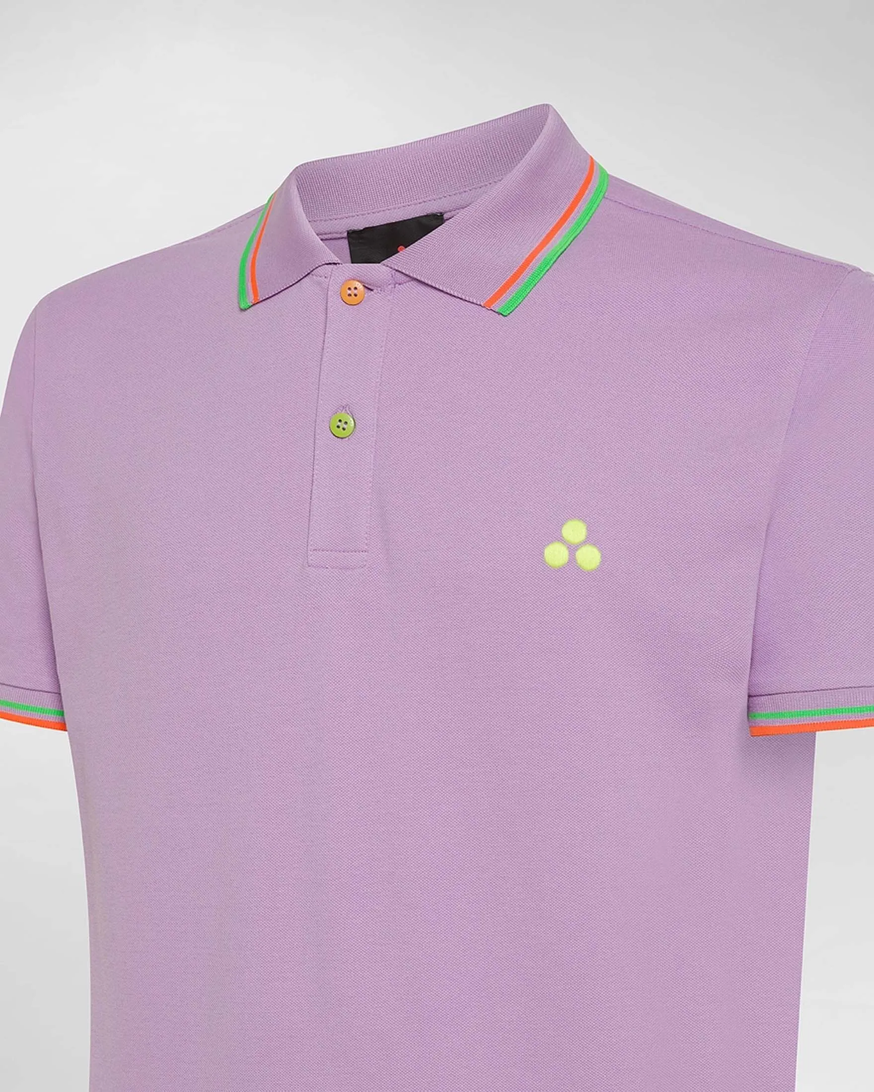 Polo lavanda mezza manica in piqué di cotone stretch con bordino verde e arancione fluo